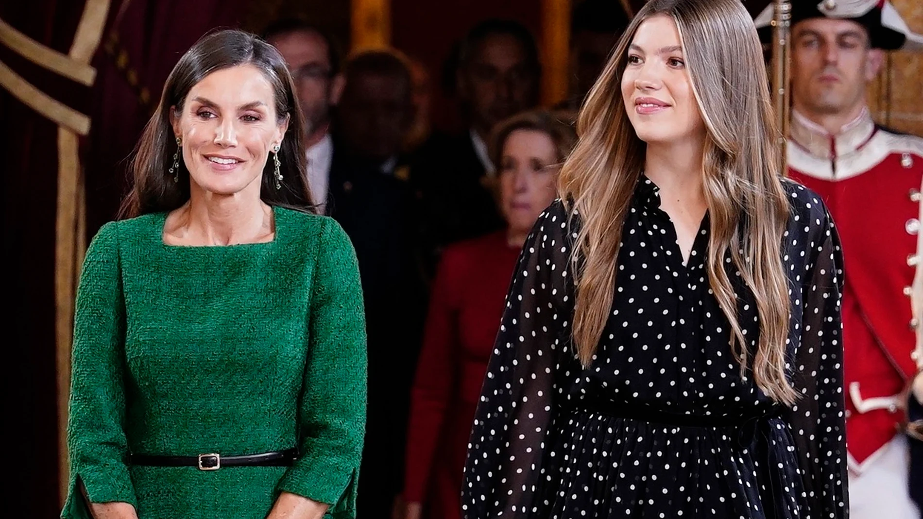 La Infanta Sofía defiende con una sonrisa su estilismo más sobrio en el Día de la Hispanidad