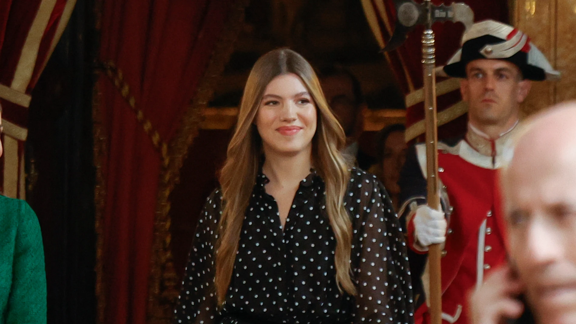 Desfile de las Fuerzas Armadas: La Infanta Sofía reaparece con un guiño ...