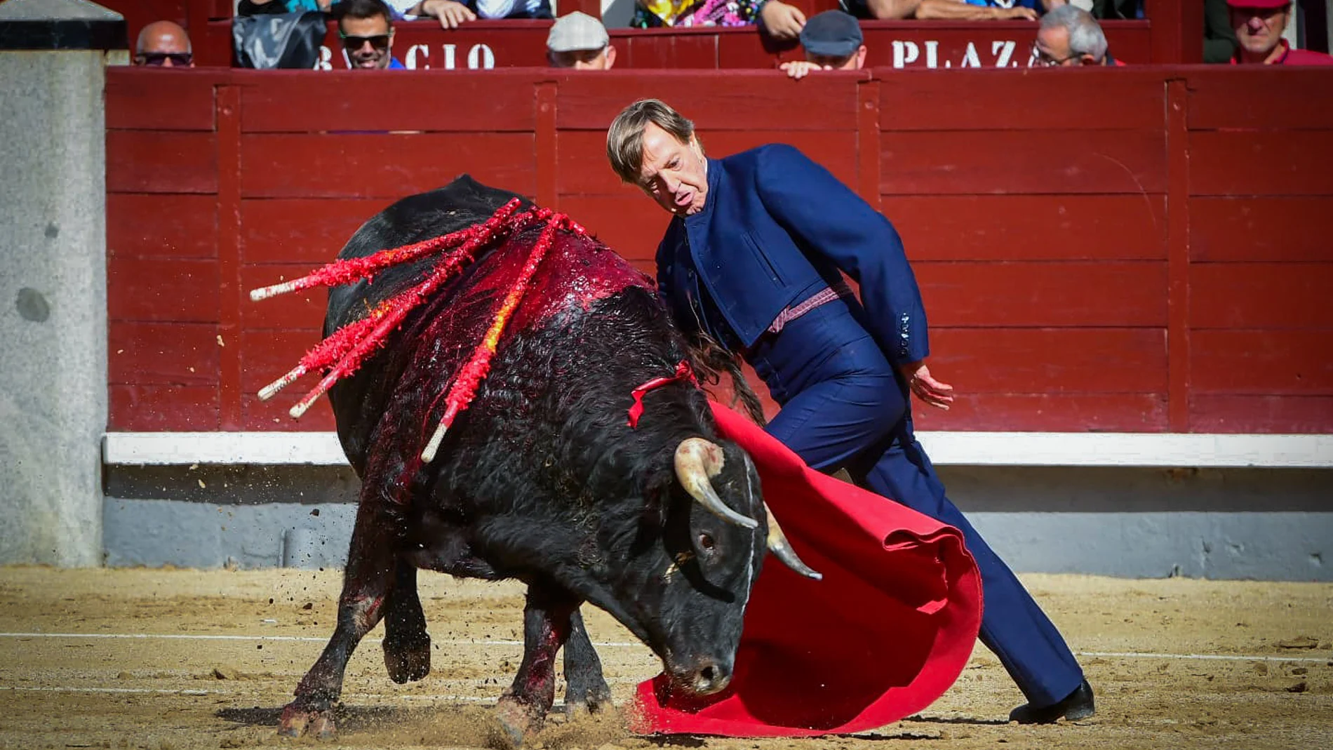 Curro Vázquez pone Madrid bocabajo a sus 74 años