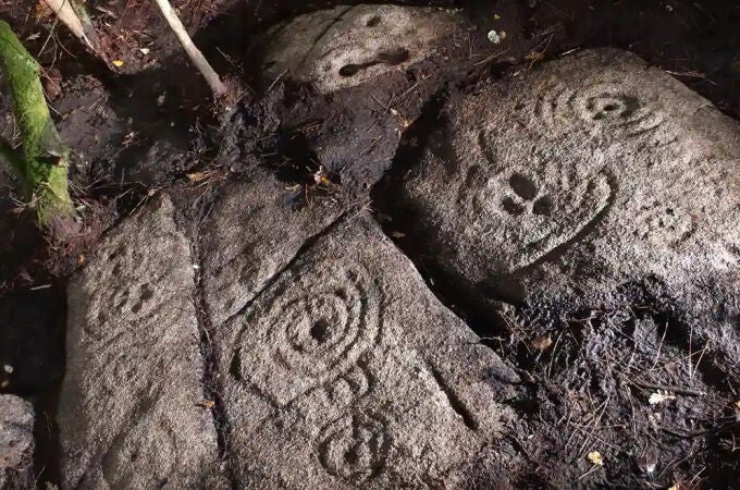 Descubren nuevos grabados rupestres de 4.500 años en la Costa da Morte