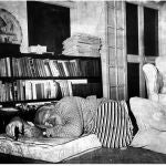 Hemingway durmiendo la siesta