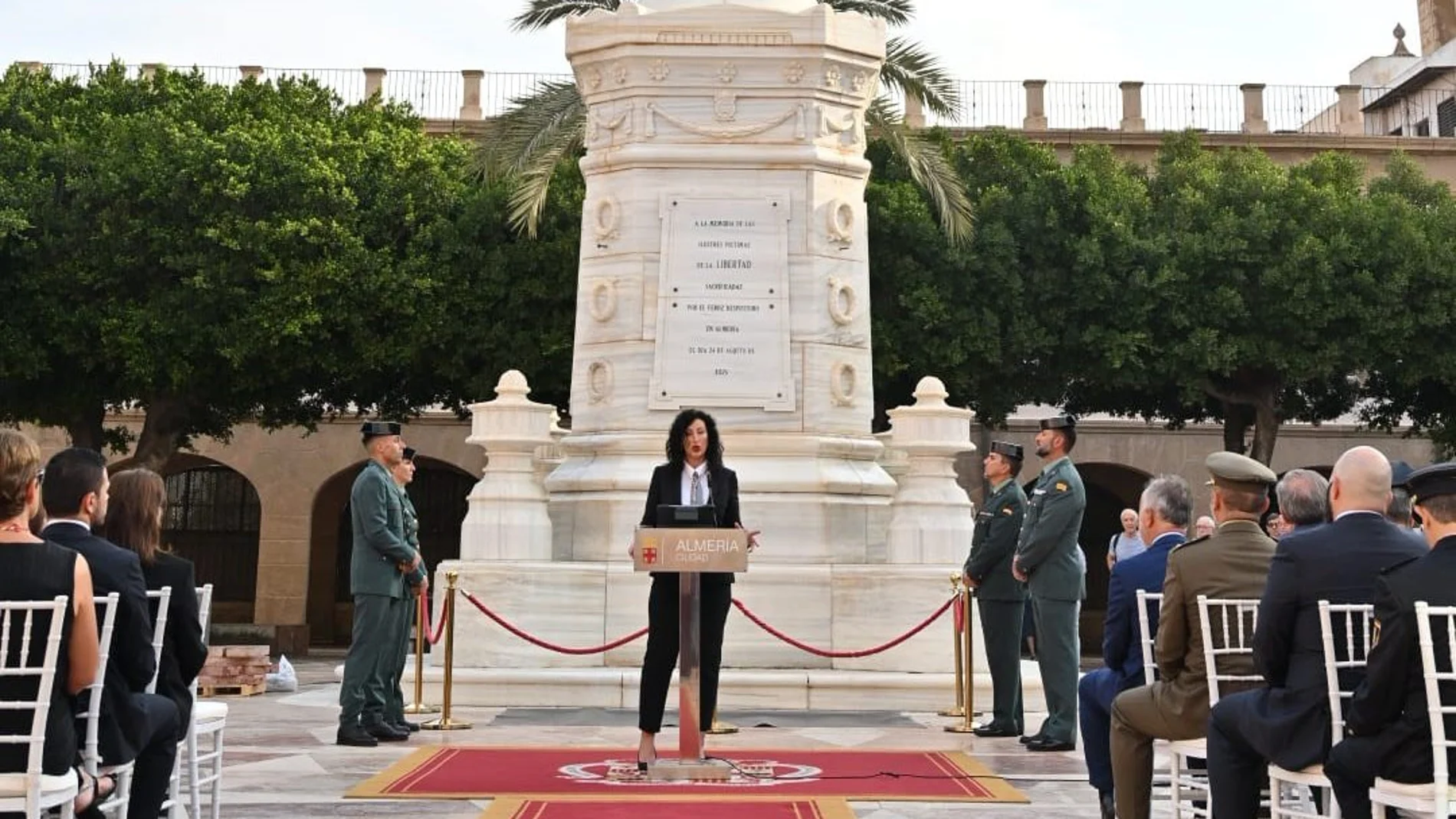 Monumento en recuerdo a Los Coloraos, en Almería