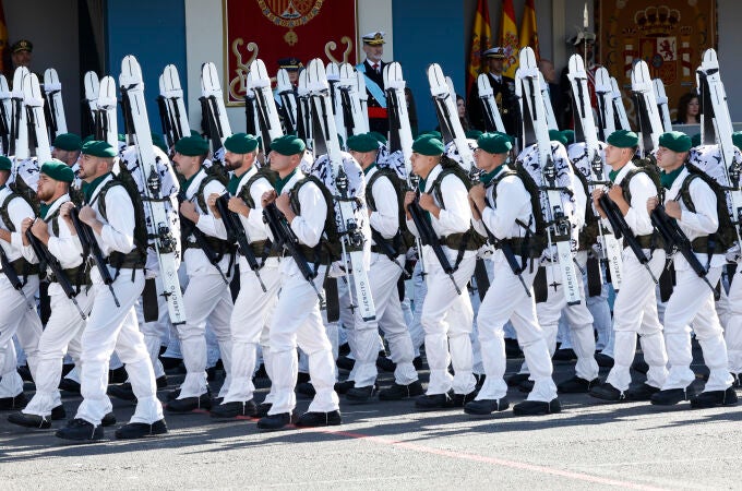 Desfile de las Fuerzas Armadas con motivo de la Fiesta Nacional Desfile de las Fuerzas Armadas con motivo de la Fiesta Nacional