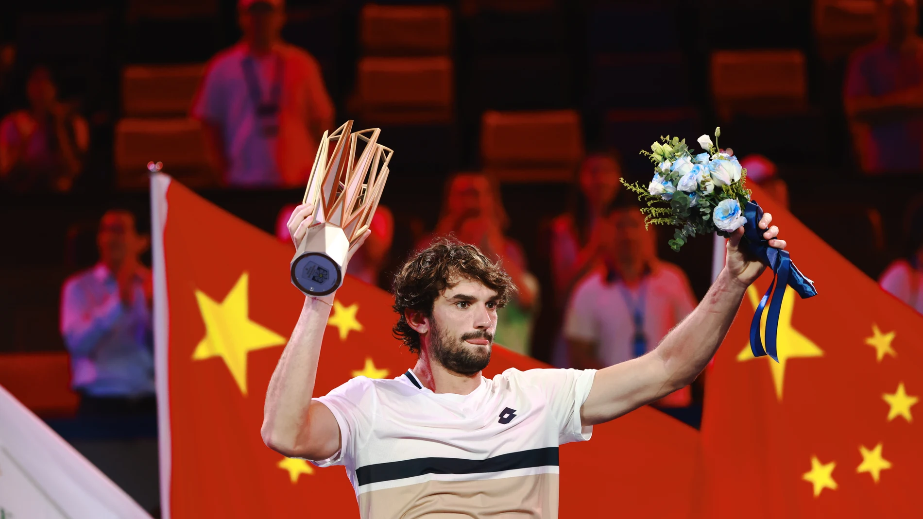 Shanghai (China), 12/10/2025.- Valentin Vacherot of Monaco poses with his trophy after winning the men's singles final match against Arthur Rinderknech of France at the Shanghai Masters tennis tournament in Shanghai, China, 12 October 2025. (Tenis, Francia) EFE/EPA/ALEX PLAVEVSKI