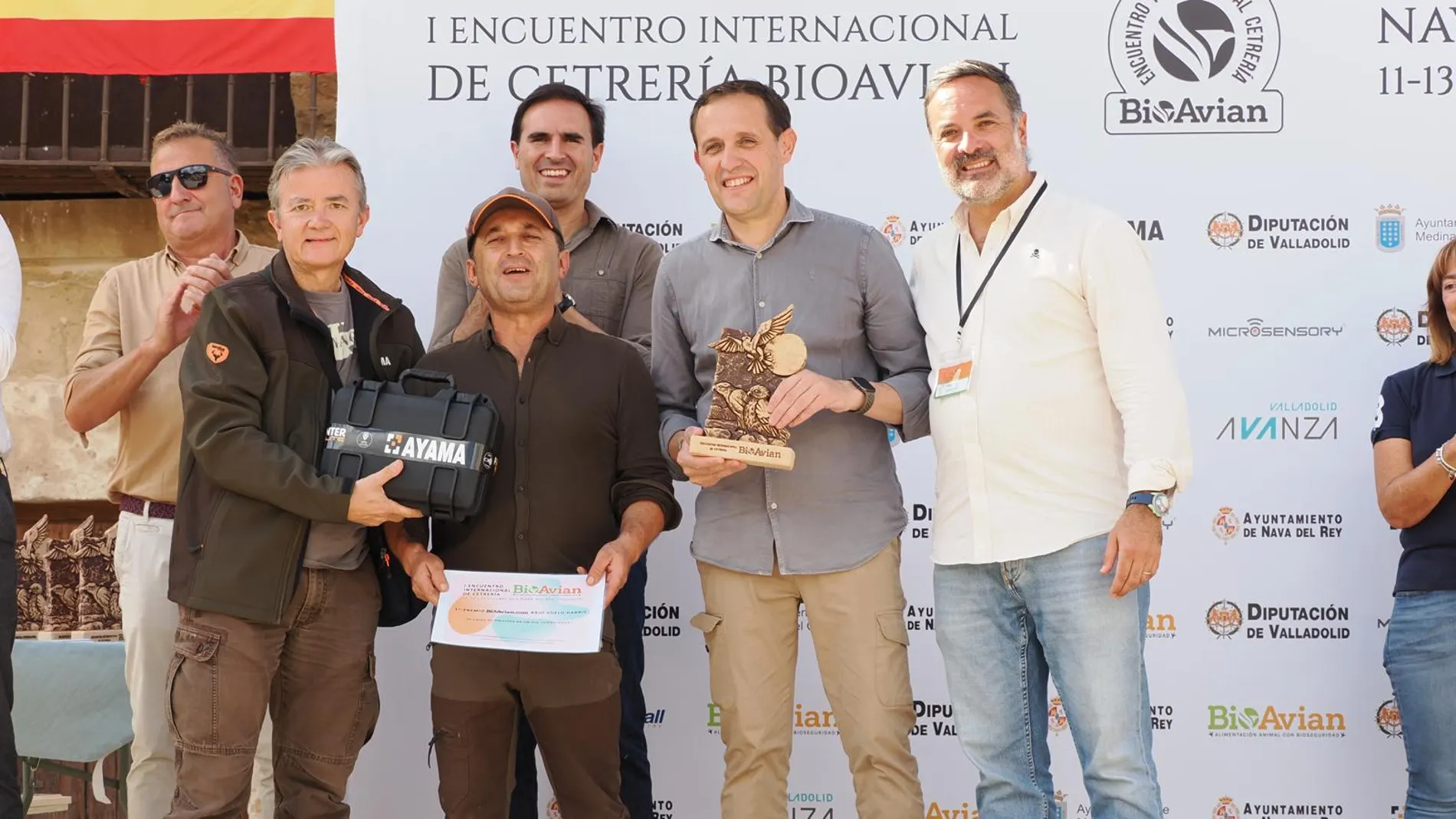 Conrado Íscar y Guzmán Gómez durante la entrega de premios