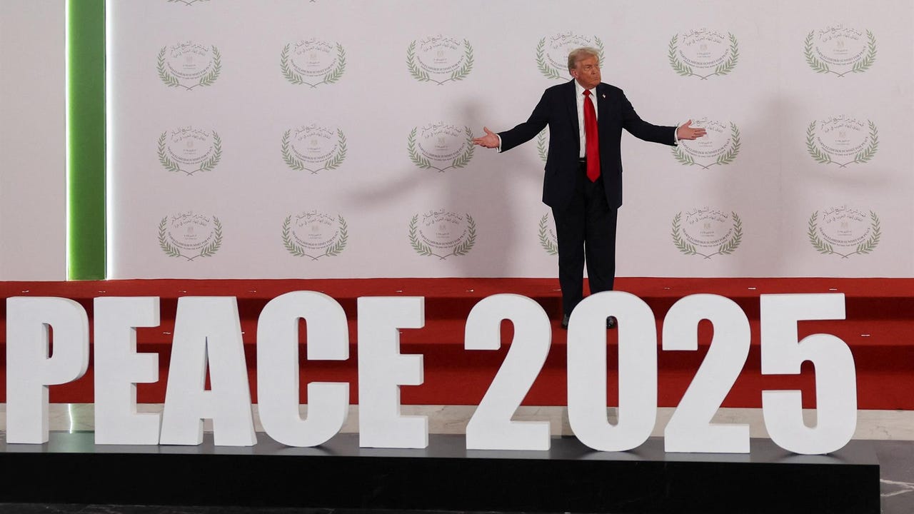 Discurso trascendental envuelto en trumpismo