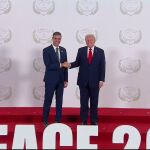 Saludo S&aacute;nchez Trump