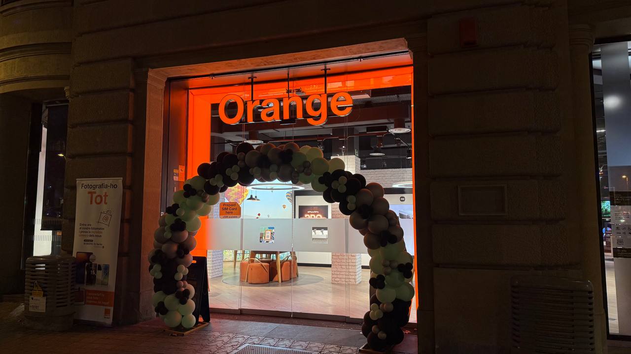 Solo si no eres cliente de Orange, puedes participar en su nuevo programa con premios y tarjetas regalo