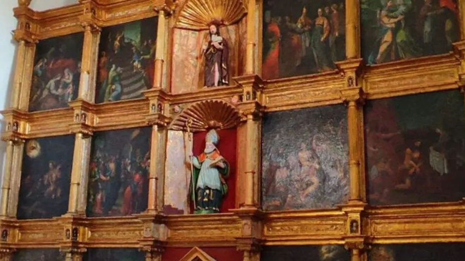 Retablo del siglo XVI de la iglesia de San Martín de Tours en San Martín de la Cueza (León)