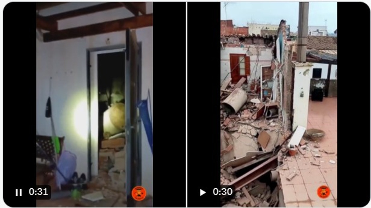 Rescatan a una mujer atrapada tras el derrumbe de su vivienda en Massarrojos (Valencia)
