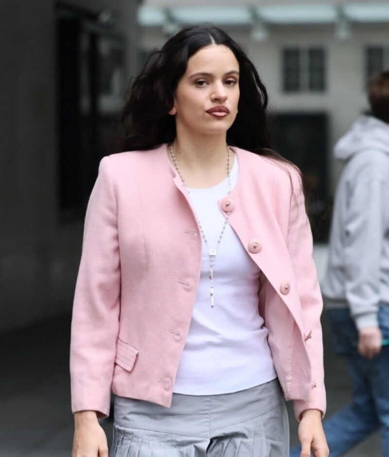 El look de Rosalía.