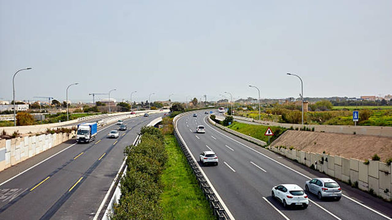 Muere arrollado un hombre en la autopista del aeropuerto de Palma de Mallorca