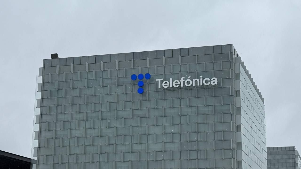 Actualizar a Windows 11 o instalar una versión segura de Windows 10 por 3 años más: así es el nuevo plan de Telefónica Empresas