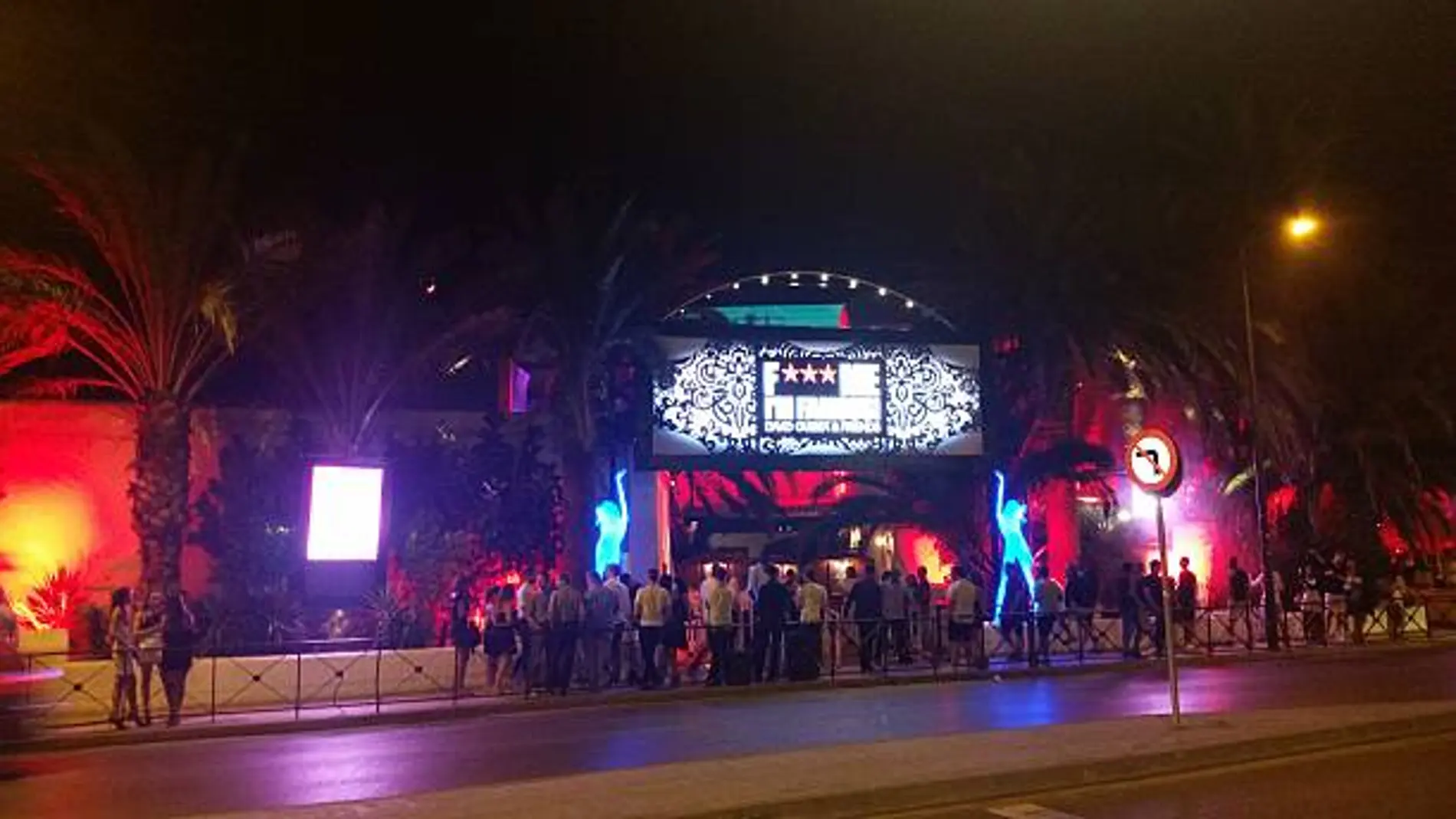 Polémica en Ibiza por la celebración de las fiestas de cierre de las discotecas en mitad de la DANA