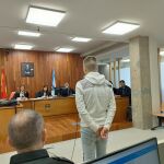 Acepta 3 años y 9 meses de cárcel el joven que apuñaló a otro en el Carnaval de Verano de Redondela (Pontevedra) en 2024