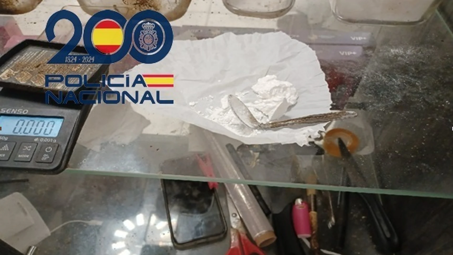 Droga incautada en un piso usado como 'fumadero' en Las Tres Mil Viviendas de Sevilla.