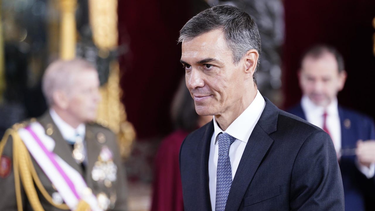 La hemeroteca desmiente a Sánchez: estos son los seis Nobel de la Paz a los que sí felicitó
