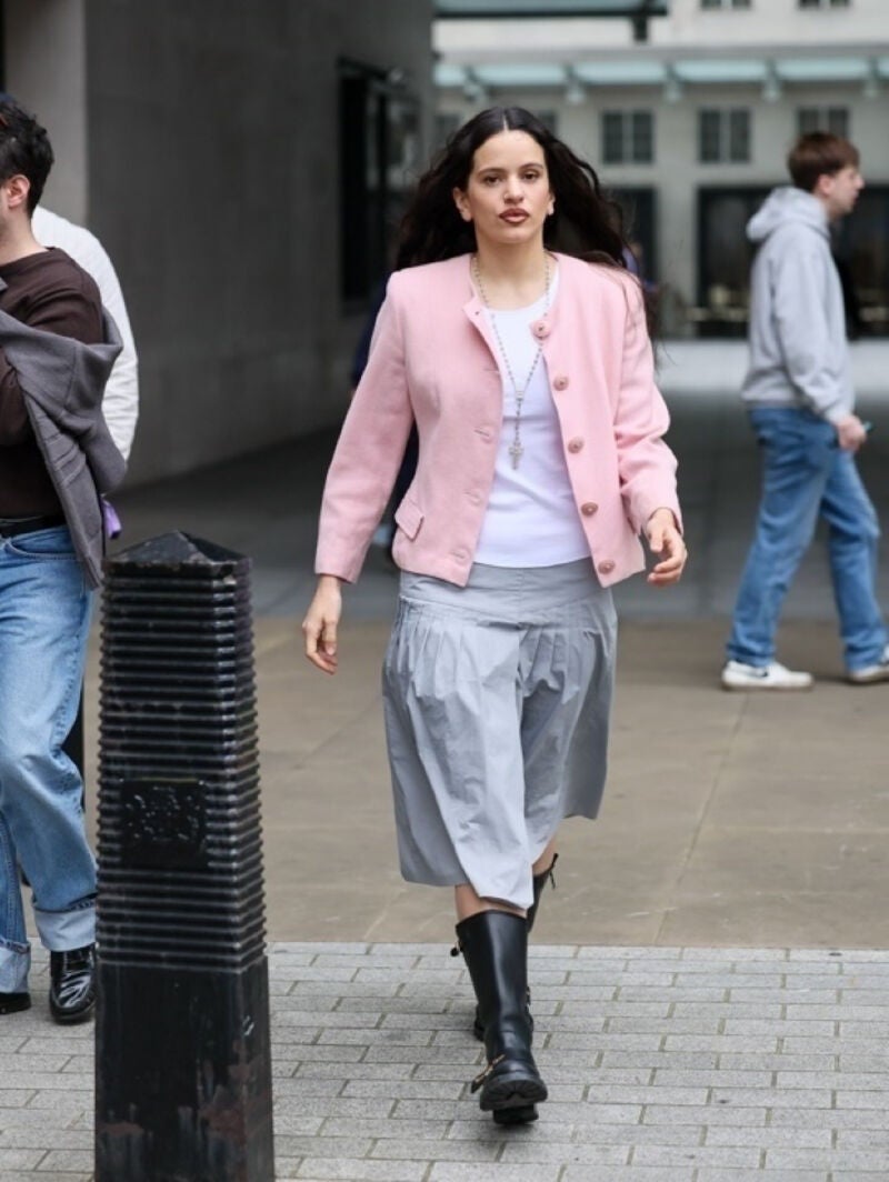 El look de Rosalía.