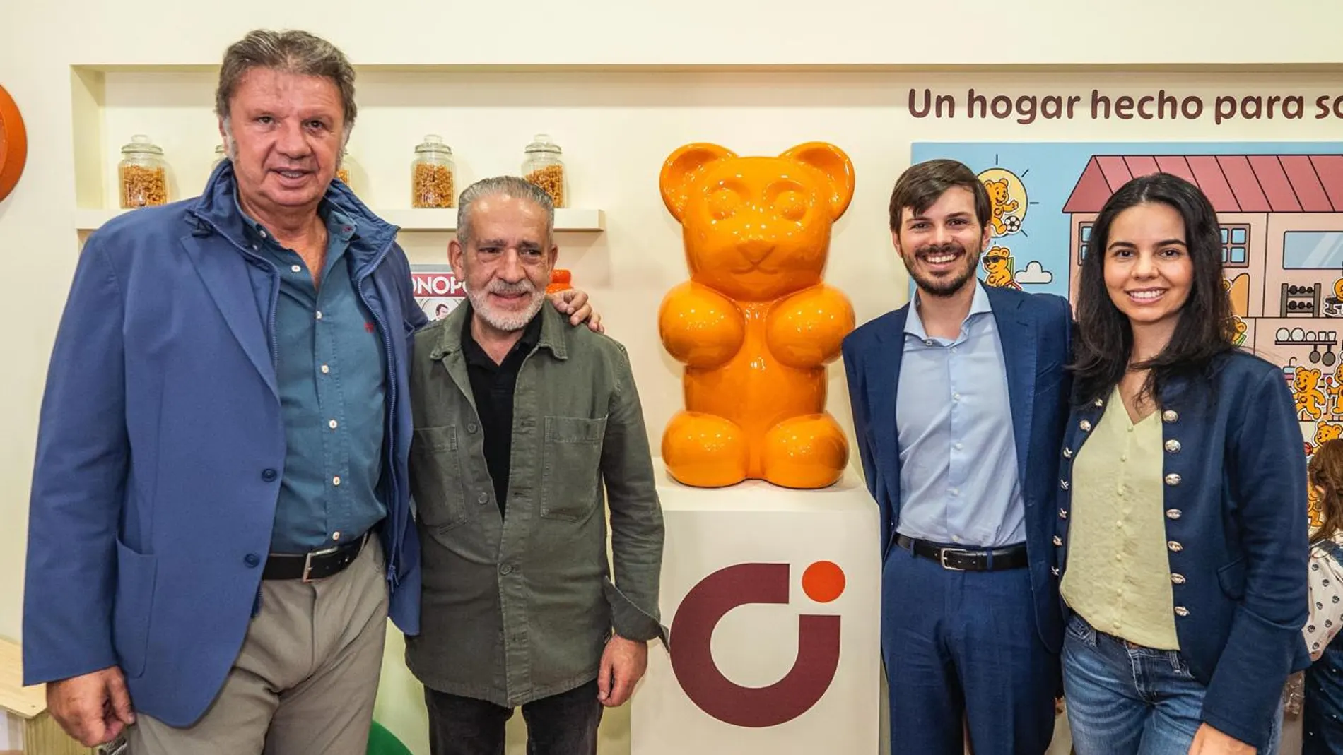 El Oso de dEmo inunda Micropolix de arte e ilusión