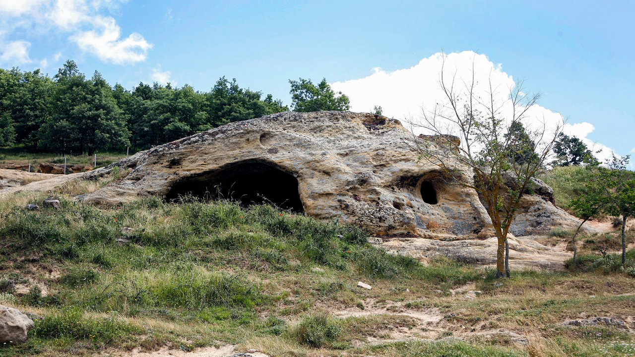 Parece una cueva pero es una de las iglesias visigodas más antiguas de España