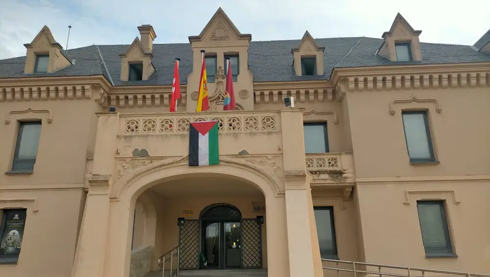 La bandera palestina en los castillos de San José de Valderas, en Alcorcón