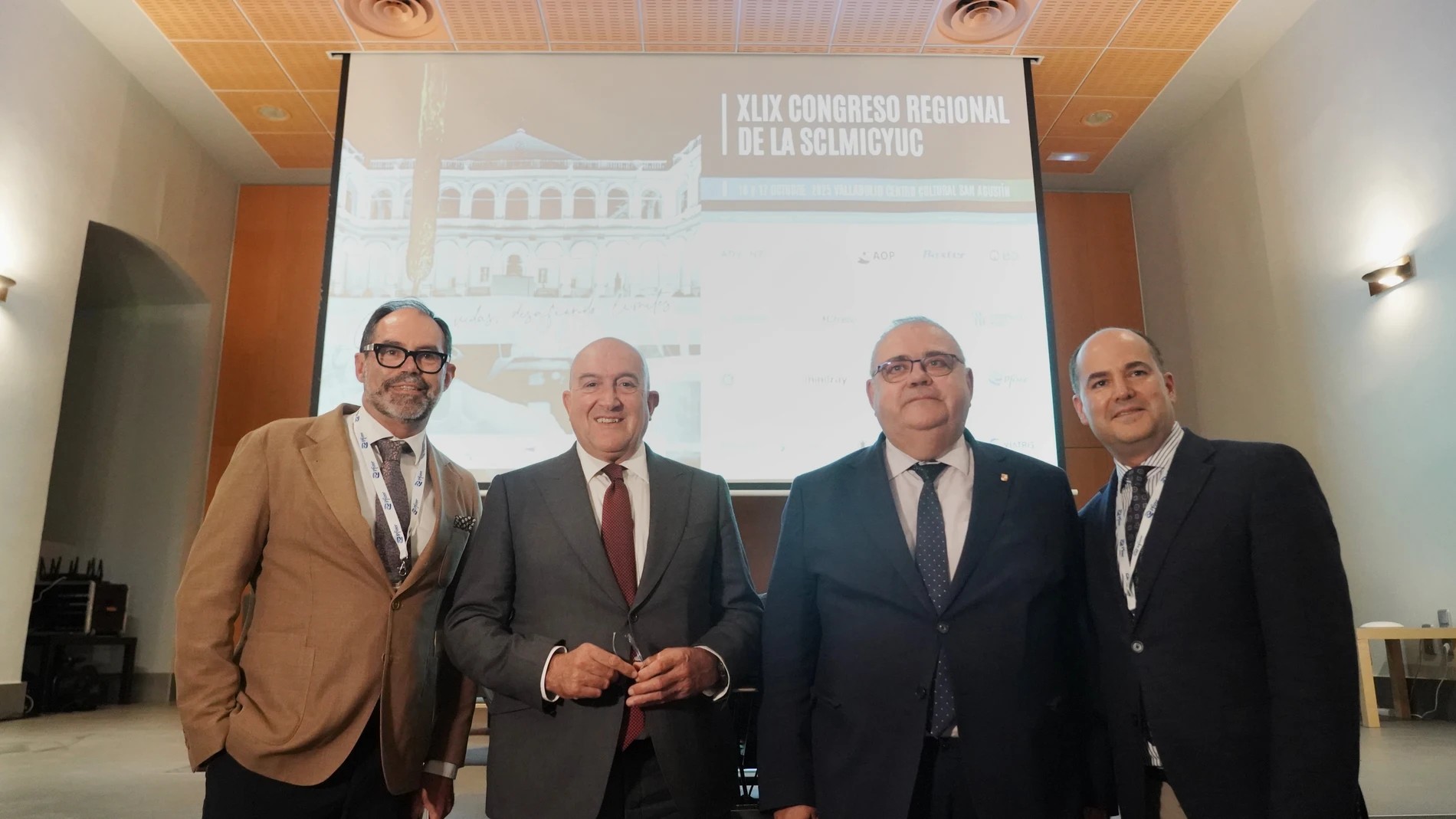 Alejandro Vázquez y Jesús Julio Carnero en la inauguración del Congreso