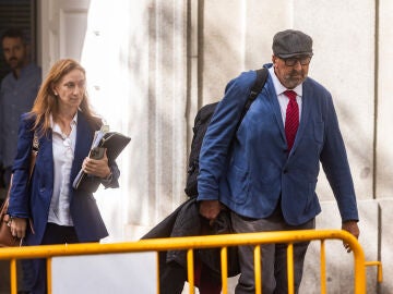 Koldo Garc&iacute;a entrando en el Tribunal Supremo @ Gonzalo P&eacute;rez 