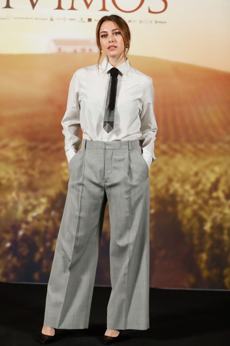 Blanca Suárez con corbata.