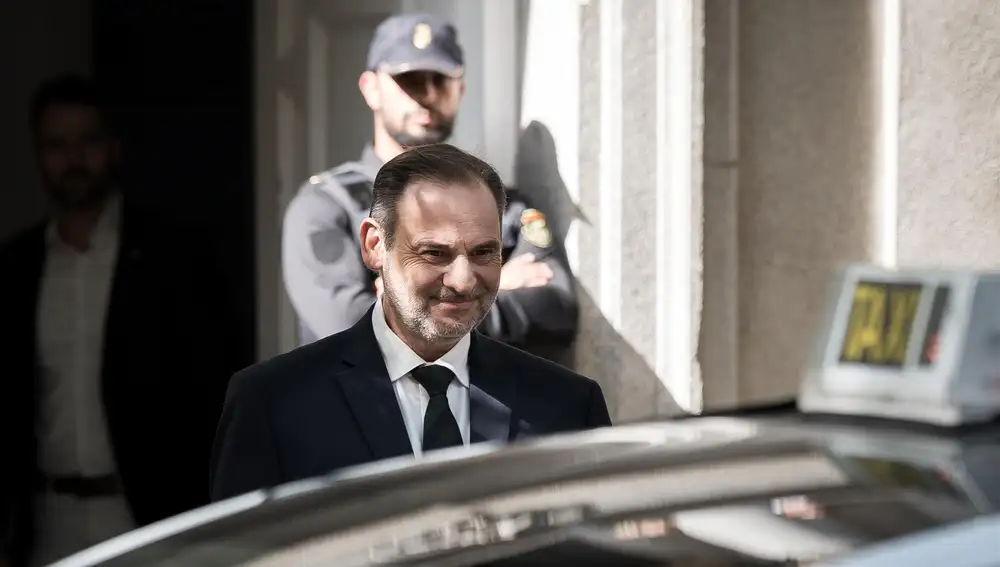 VÍDEO: Ábalos escoge a Carlos Bautista, exfiscal de la AN que llevó casos como 'Faisán' o 11-M, como su nuevo abogado
