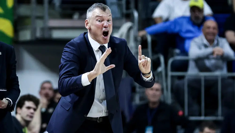 EuroLeague Basketball - Fenerbahce Beko vs Bayern Munich