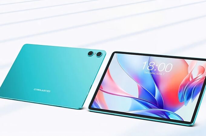 Parece un iPad, cuesta 50 euros y reconoce tu cara: la tablet con 12GB de RAM más loca del mes