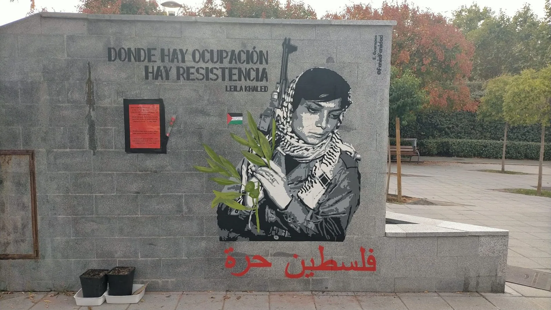 El mural, situado en una plaza junto al recinto ferial
