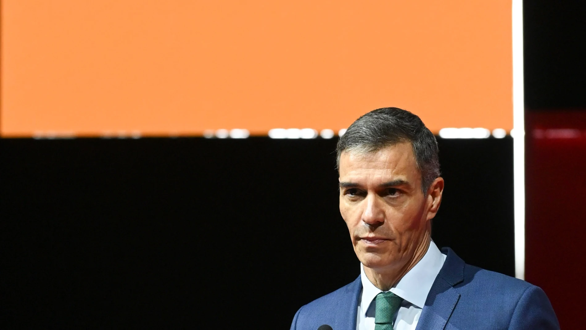 LEÓN, 16/10/2025.- El presidente del Gobierno, Pedro Sánchez, durante su intervención en la clausura de la 19º edición del Encuentro Internacional de Seguridad de la Información (ENISE), que organiza el INCIBE en León. EFE/J.Casares