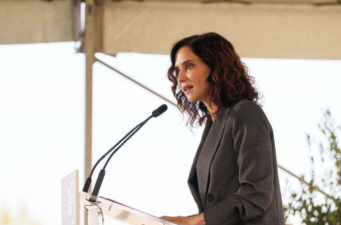 Ayuso visita las obras de la Ciudad de la Justicia en Valdebebas