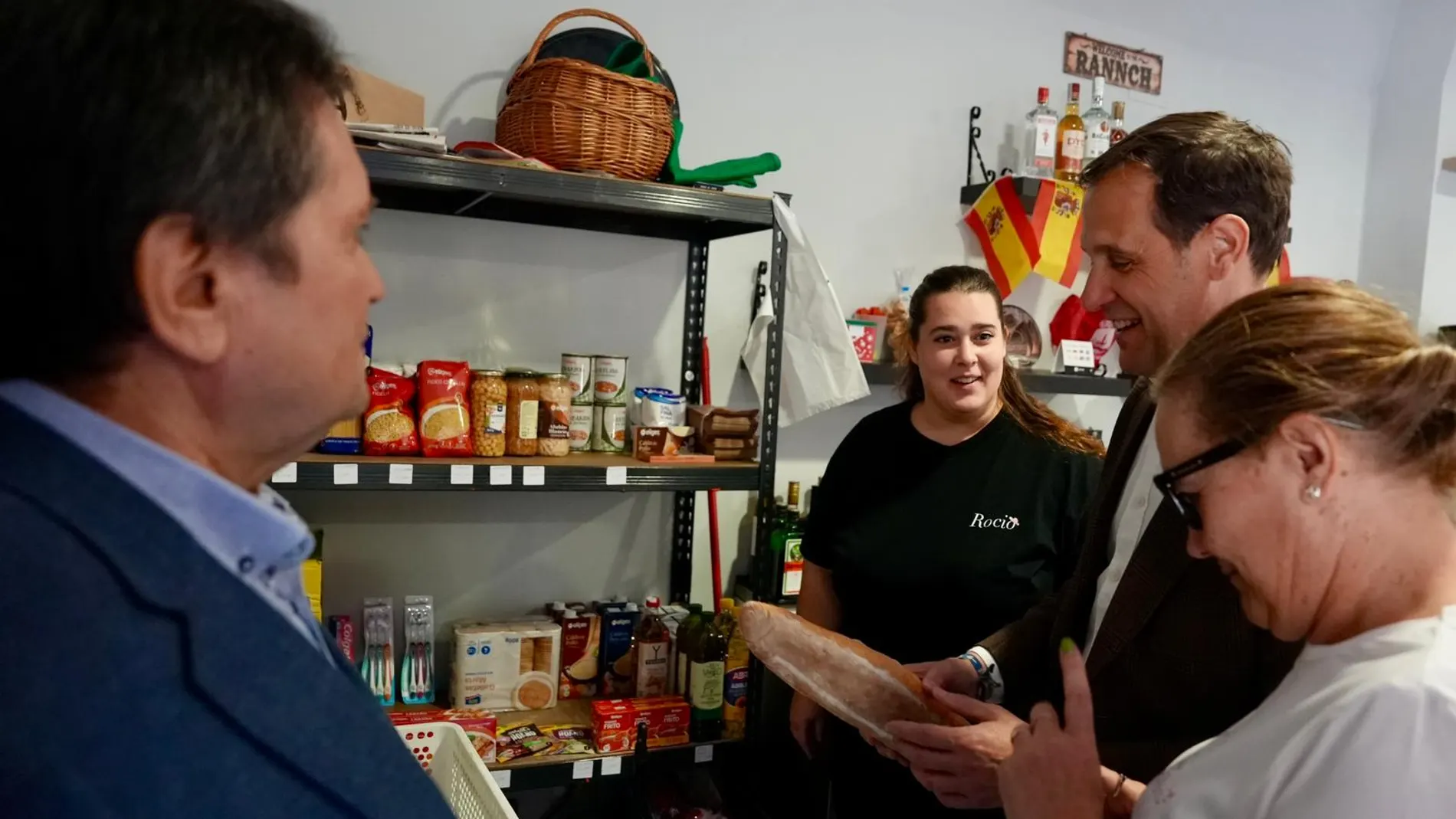 Conrado Íscar asiste a la inauguración del nuevo establecimiento