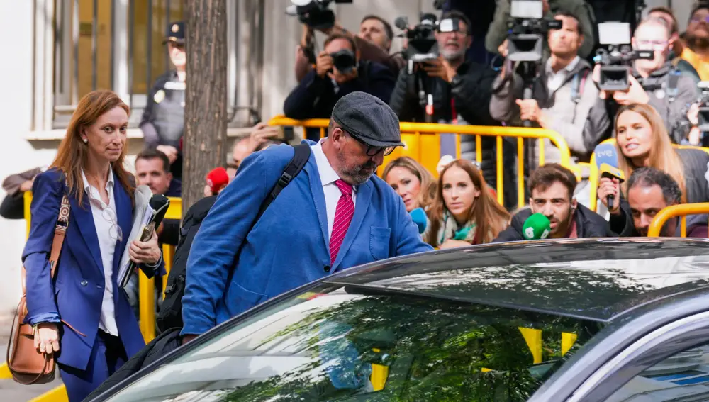 El juez del Supremo también mantiene en libertad a Koldo García tras negarse a declarar