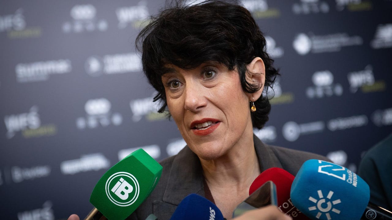 Los autónomos paran el "sablazo" de las cotizaciones: Saiz ofrece una subida del 1% al 2,5% y congelación para los tramos bajos