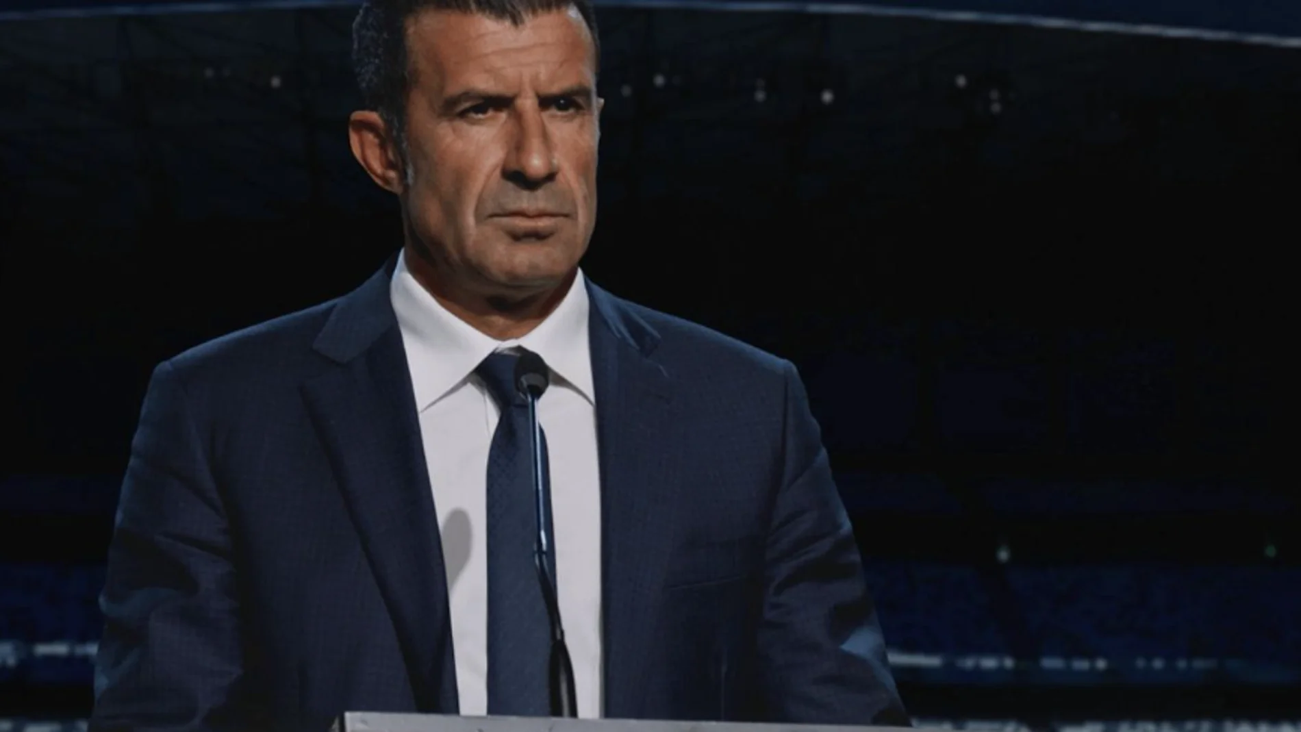 Luis Figo pone fin al misterio con una publicación en redes