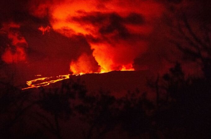 La noche en que Colón creyó ver el infierno: el fuego que iluminó su viaje hacia el Nuevo Mundo