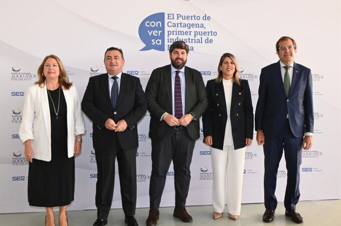 MURCIA.-López Miras: el Plan Industrial "convertirá Escombreras en un valle verde y uno de los polos más importantes de Europa"