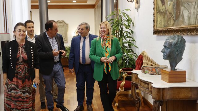  El consejero de Movilidad y Transformación Digital, José Luis Sanz Merino, se reúne con el presidente de la Diputación de Soria, Benito Serrano, para hacer seguimiento de los convenios en materia de TDT y Territorio Rural Inteligente