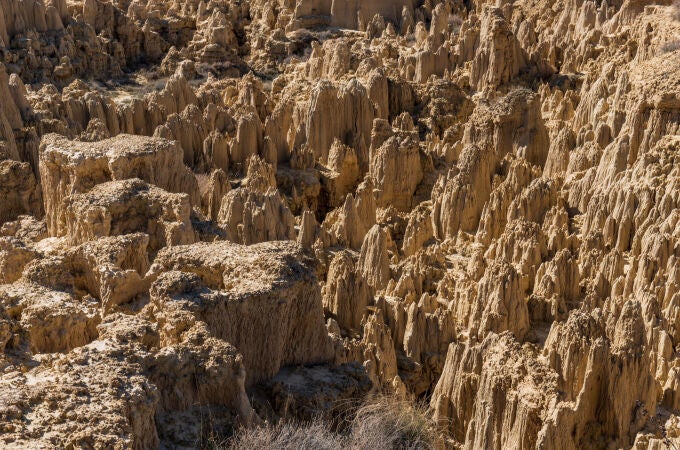 Las chimeneas de hadas son un fenómeno geológico que se forma por la erosión del agua y la fuerza del viento, algo que se puede apreciar en los Agurales de Valpalmas