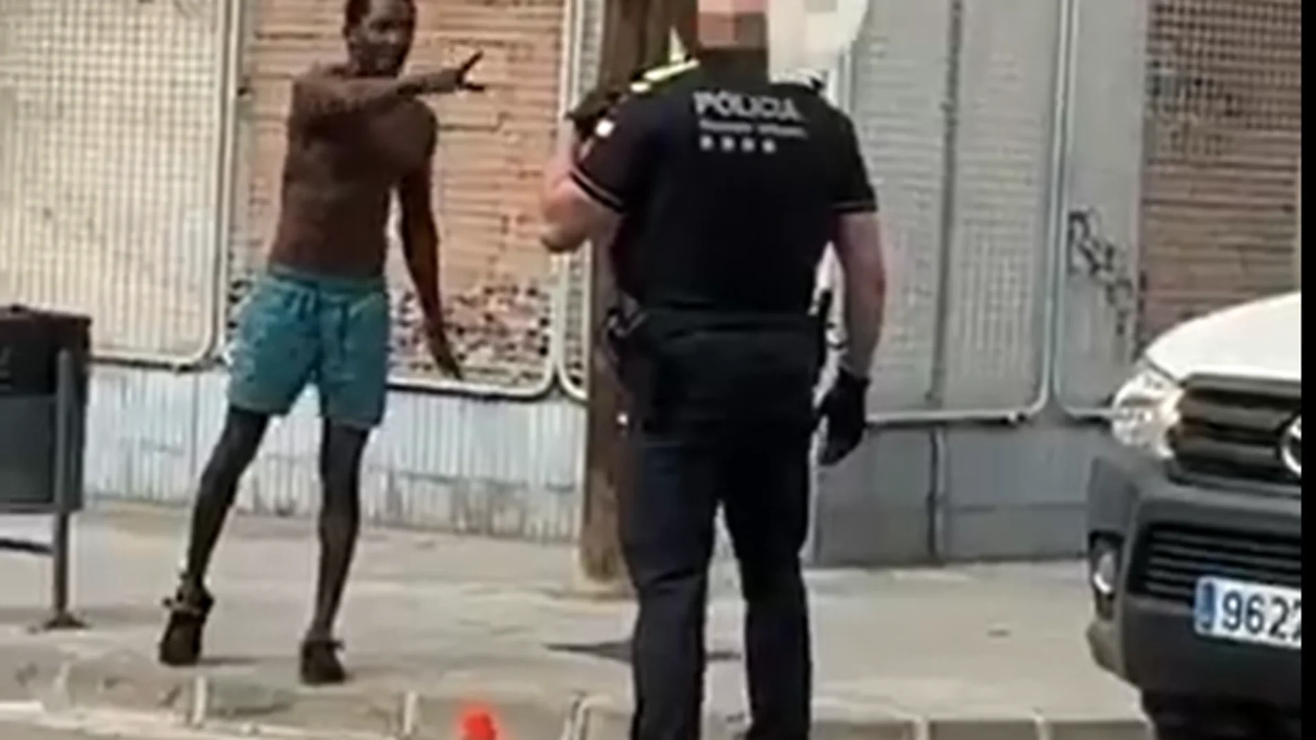 Vídeo: Xavier García Albiol estalla contra un inmigrante detenido en 33 ocasiones: "Este tipo de gentuza no puede entrar en España"
