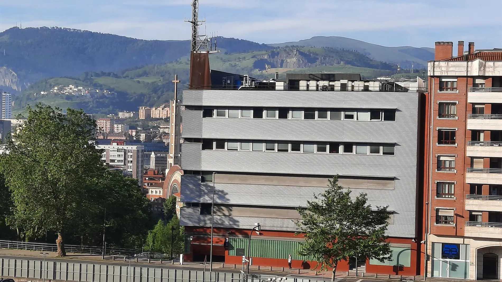 Sucesos.- Detenido en Bilbao un hombre que mantenía a su madre retenida en una vivienda en estado de abandono