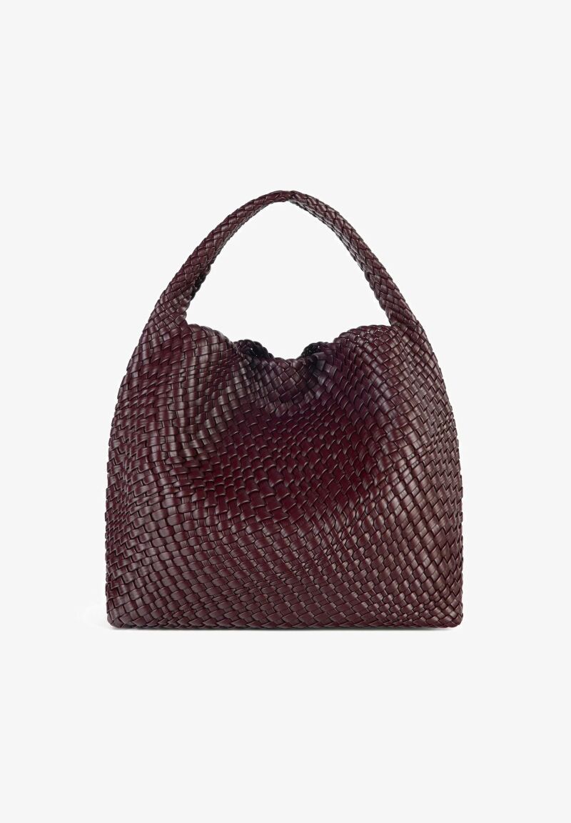 Bolso trenzado.