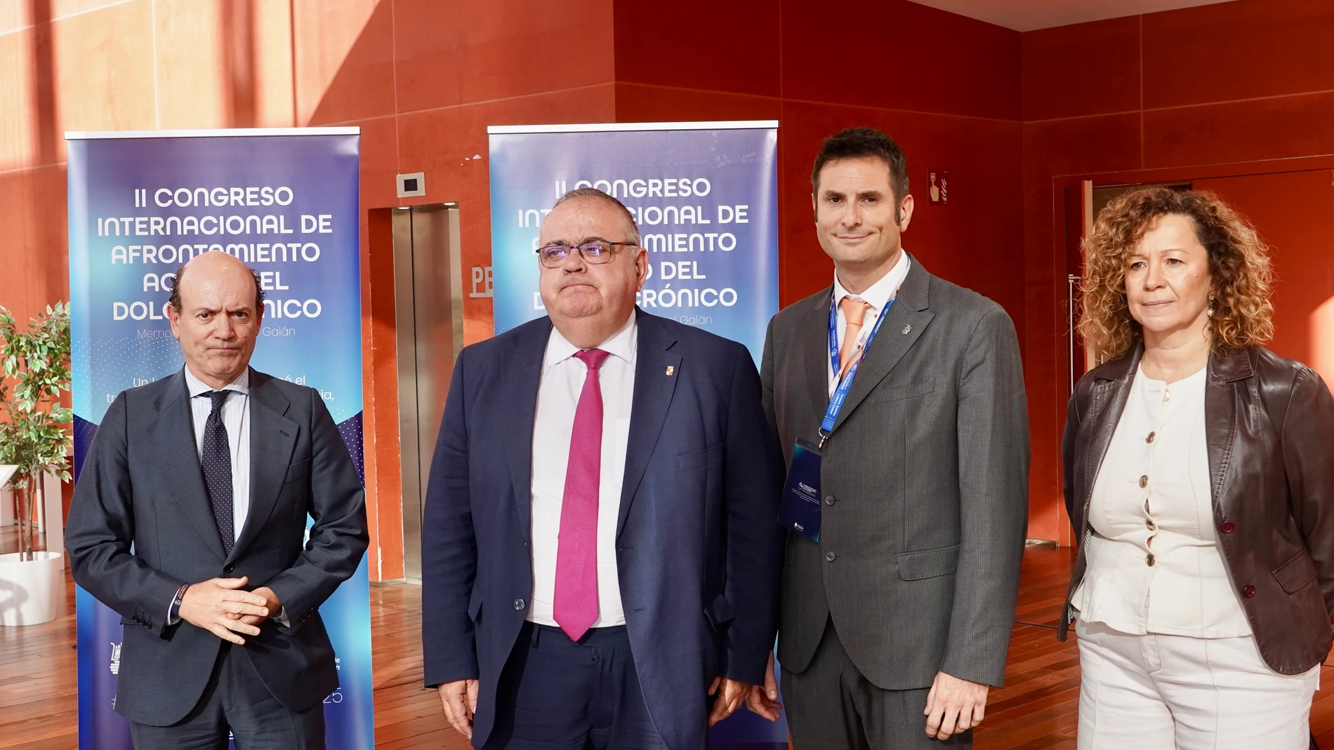 Alejandro Vázquez con Jesús García-Cruces y Silvia Fernández en el Congreso que se celebra en Valladolid