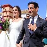 Alberto Herrera y Blanca Llandres se dan el 'Sí, quiero' en Sanlúcar de Barrameda