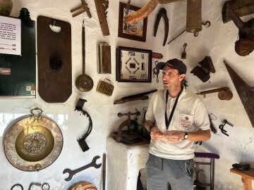 Carlos José Romero, promotor del que podría ser el museo más pequeño del mundo