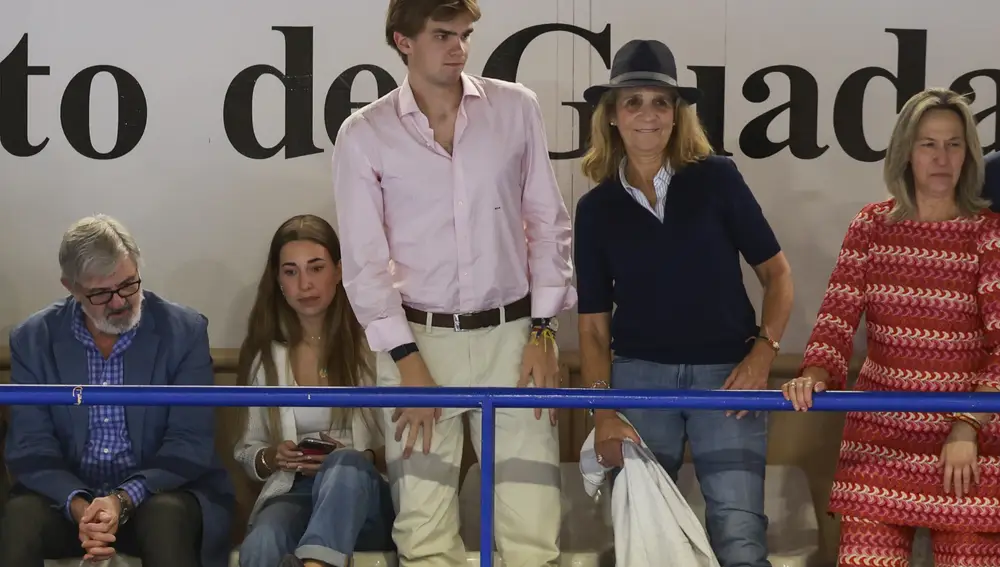 El look de la Infanta Elena.