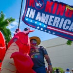 Miles de personas en todo EE.UU. protestan contra Trump: "No queremos Reyes" Miles de personas en todo EE.UU. protestan contra Trump: "No queremos Reyes"